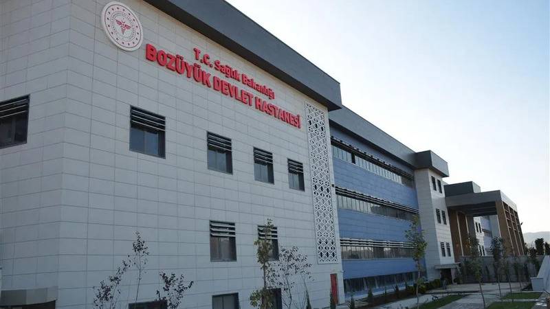 bozuyuk devlet hastanesinde hakkinda sorusturma yurutulen beyin cerrahinin 455 sayfalik rapora ragmen goreve devam ettigi ortaya cikti pGKeZ2WM