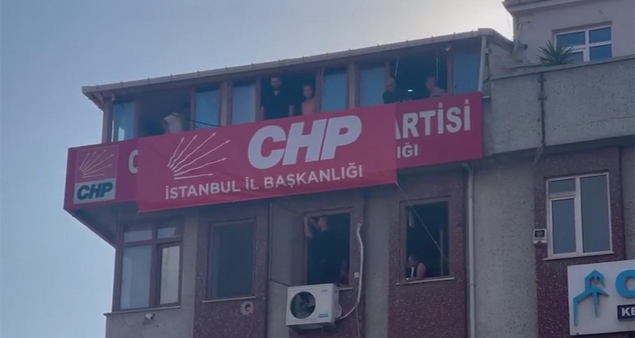 chp yeni il baskanligina tabela asildi ZPtrpdzd