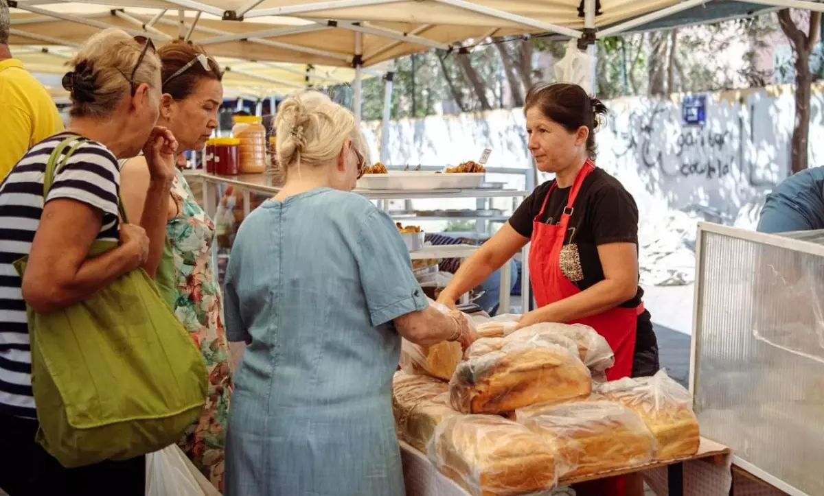 kusadasinda yerel uretici sergisi buyuk ilgi goruyor qWX8vLt2