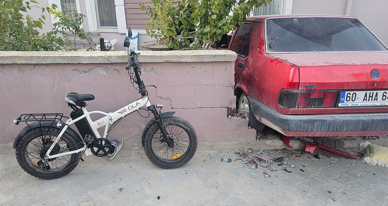 tokatta feci kaza 3 cocuk yarali fD56IiQb