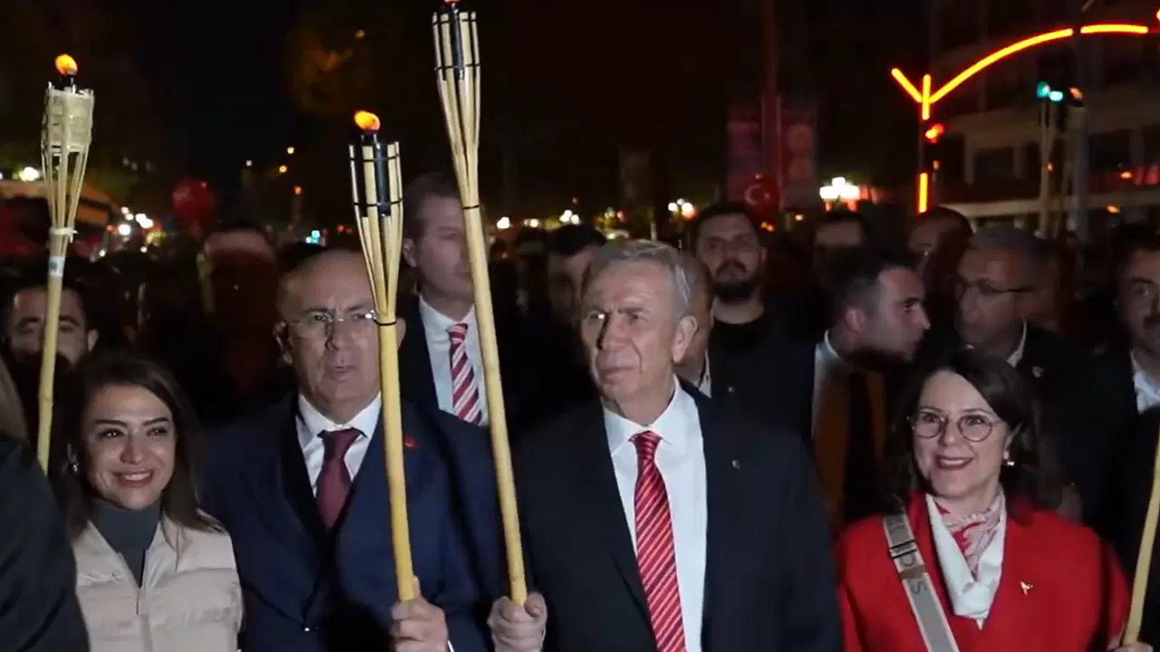 ankarada cumhuriyet yuruyusu mansur yavas cumhuriyetimizin degerlerine sahip cikacagiz u73ef6r3.jpg