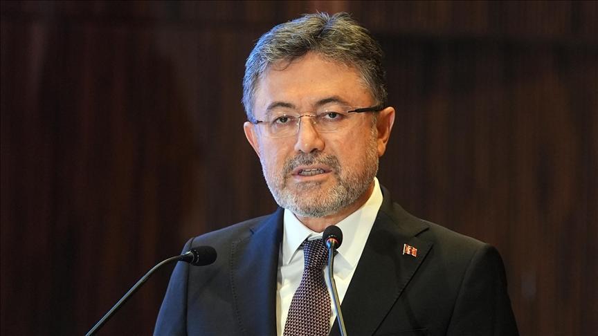 bakan yumakli temaslarda bulunmak uzere yarin cine gidecek 7KLxIQLM.jpg