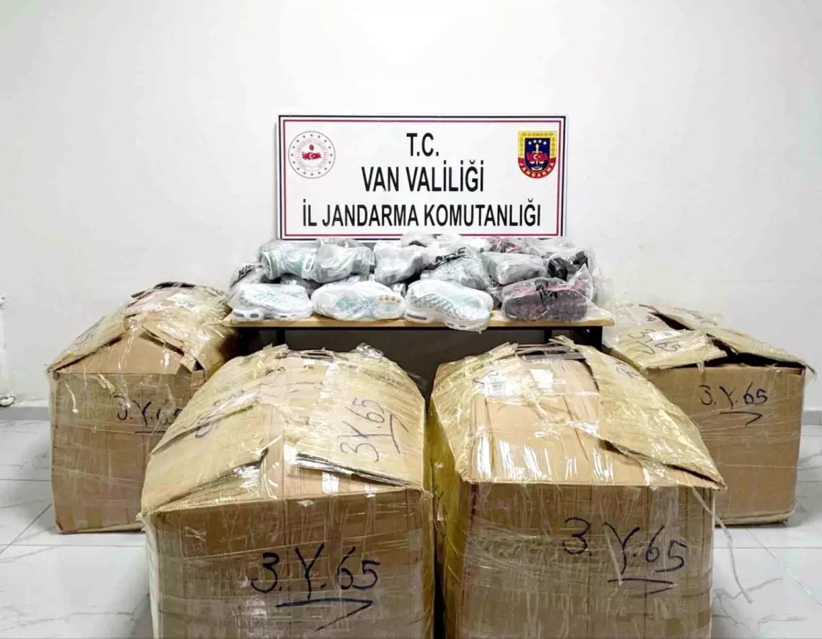 baskalede gumruk kacagi esya ele gecirildi D66WgahH.jpg