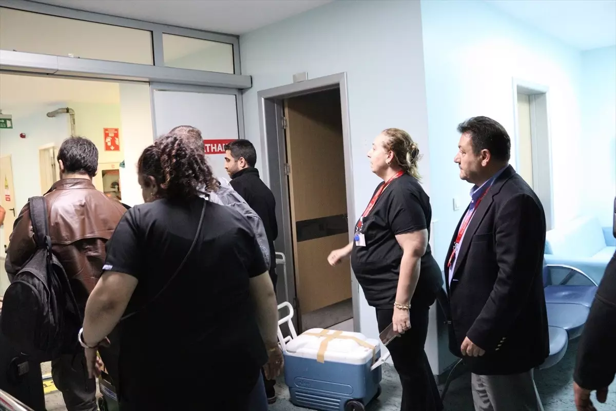 duzcede organ bagisi bir hastanin organlari uc kisiye nakledilecek FRIjkH9F