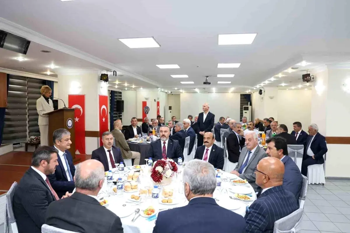 karabuk valisi muhtarlarla bir araya geldi 3Nc34NBQ.jpg