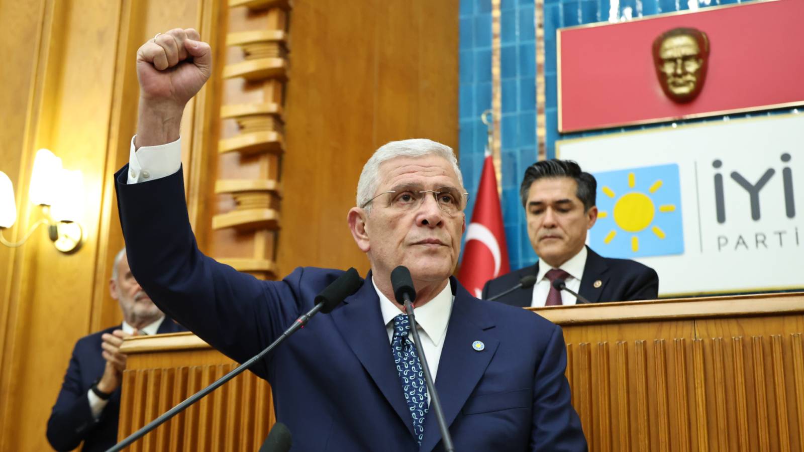 musavat dervisoglu dem partiyi hedef aldi onderleri katil sozculeri muptezel pusulasi da imralidir bu alcaklarin 4DGkd6dQ.png