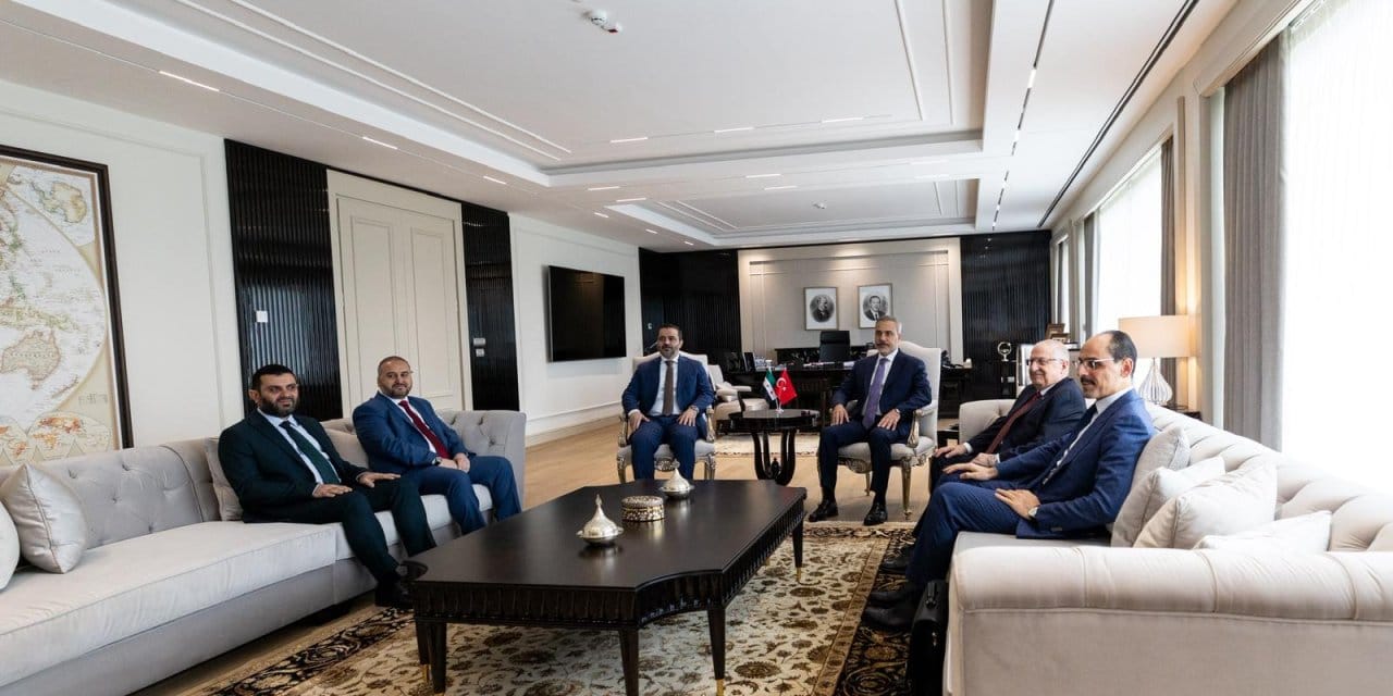 turkiye ve suriye arasindaki ankarada yapilan toplanti sona erdi smVYHfyu.jpg