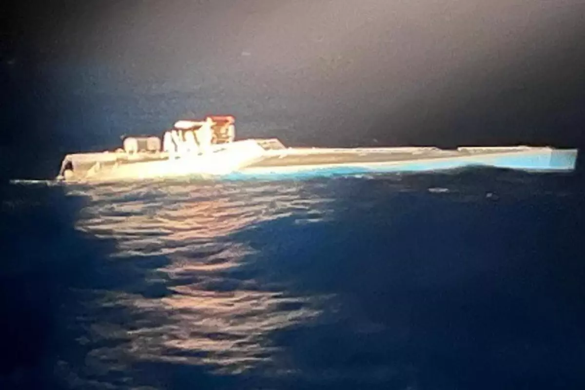 atlas okyanusunda 17 ton uyusturucu madde tasiyan denizalti ele gecirdi SRzkBqrs.jpg