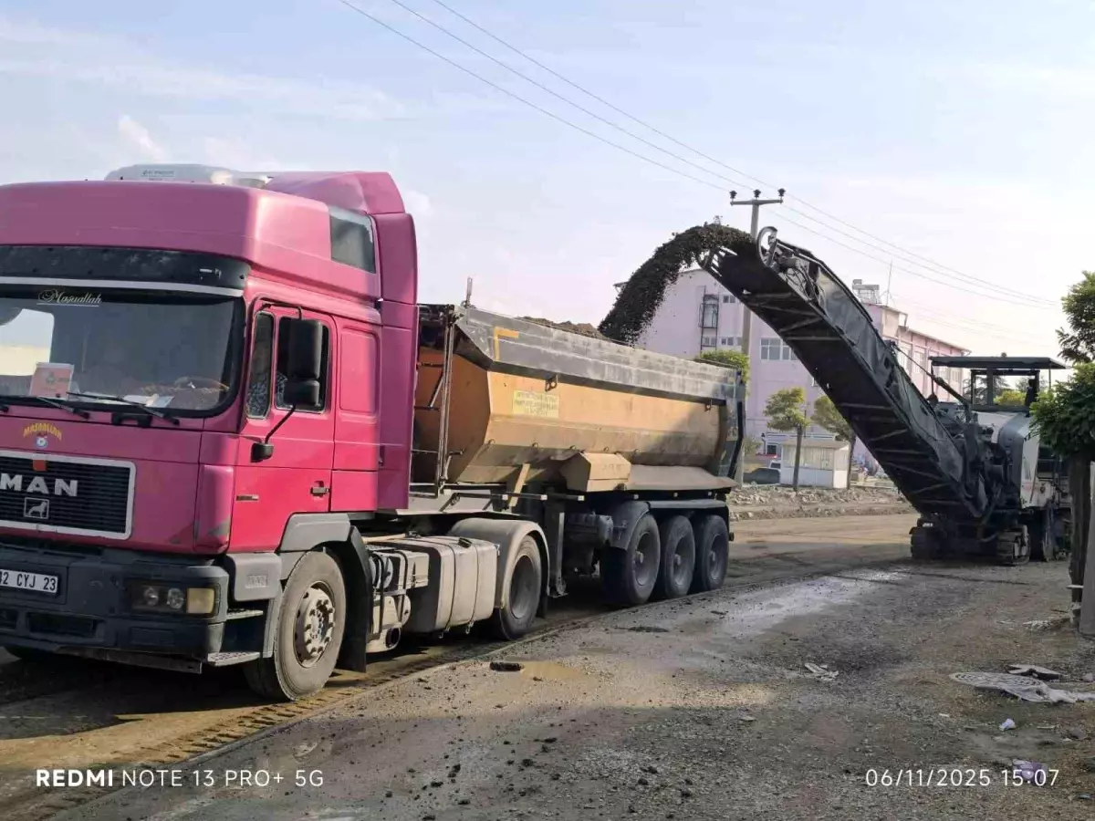 suhutta yol yapim ve altyapi calismalari devam ediyor QXH5bIMi.jpg